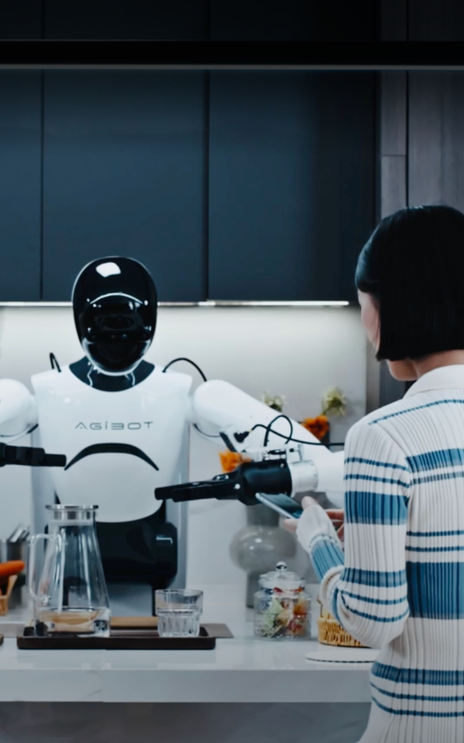 行业首款！梁萝发布具身智能一站式开发平台Genie Studio